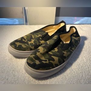 Charles Albert Camouflage Flat Slip-Ons Size 10